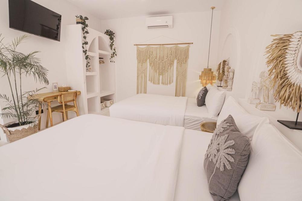 Bohemian Jogja Villas With Private Pool Kejayan Luaran gambar
